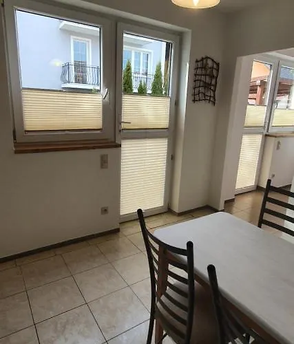 ホームステイ Chabrowa Perla ヤロスワビエツ