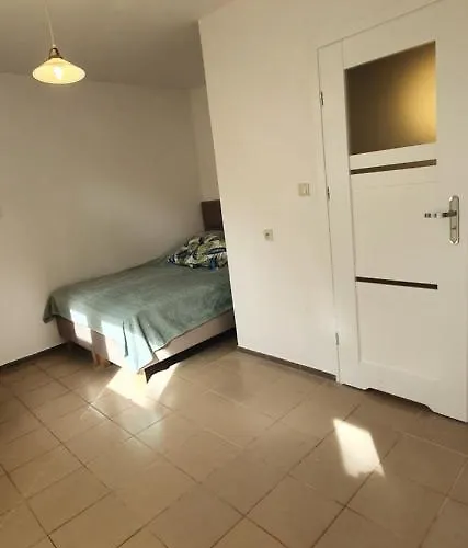 ホームステイ Chabrowa Perla